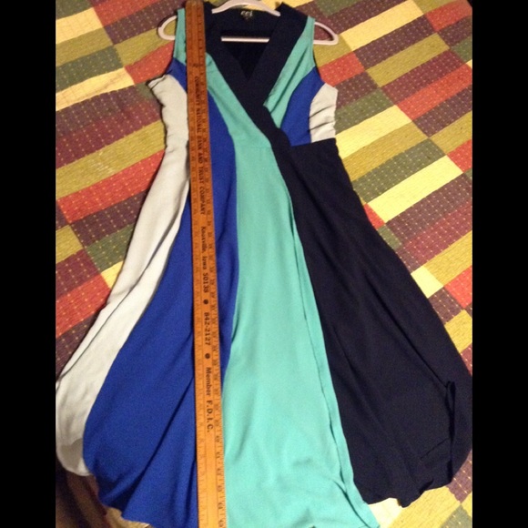 ECI New York Dress - Picture 6 of 8